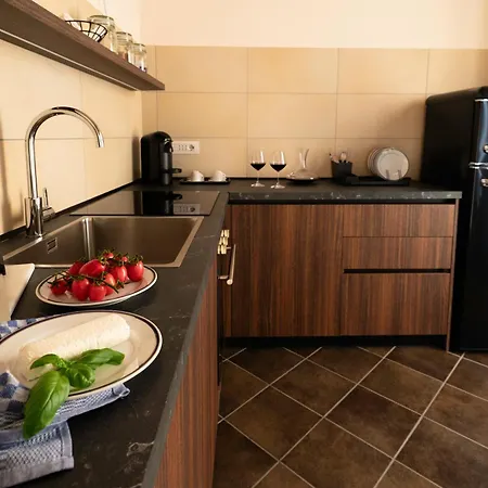 The Seven Διαμέρισμα *