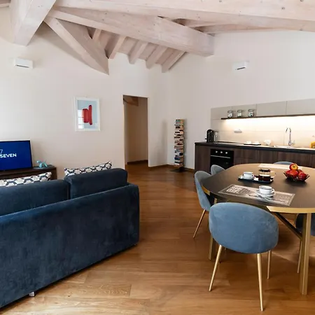 The Seven Διαμέρισμα